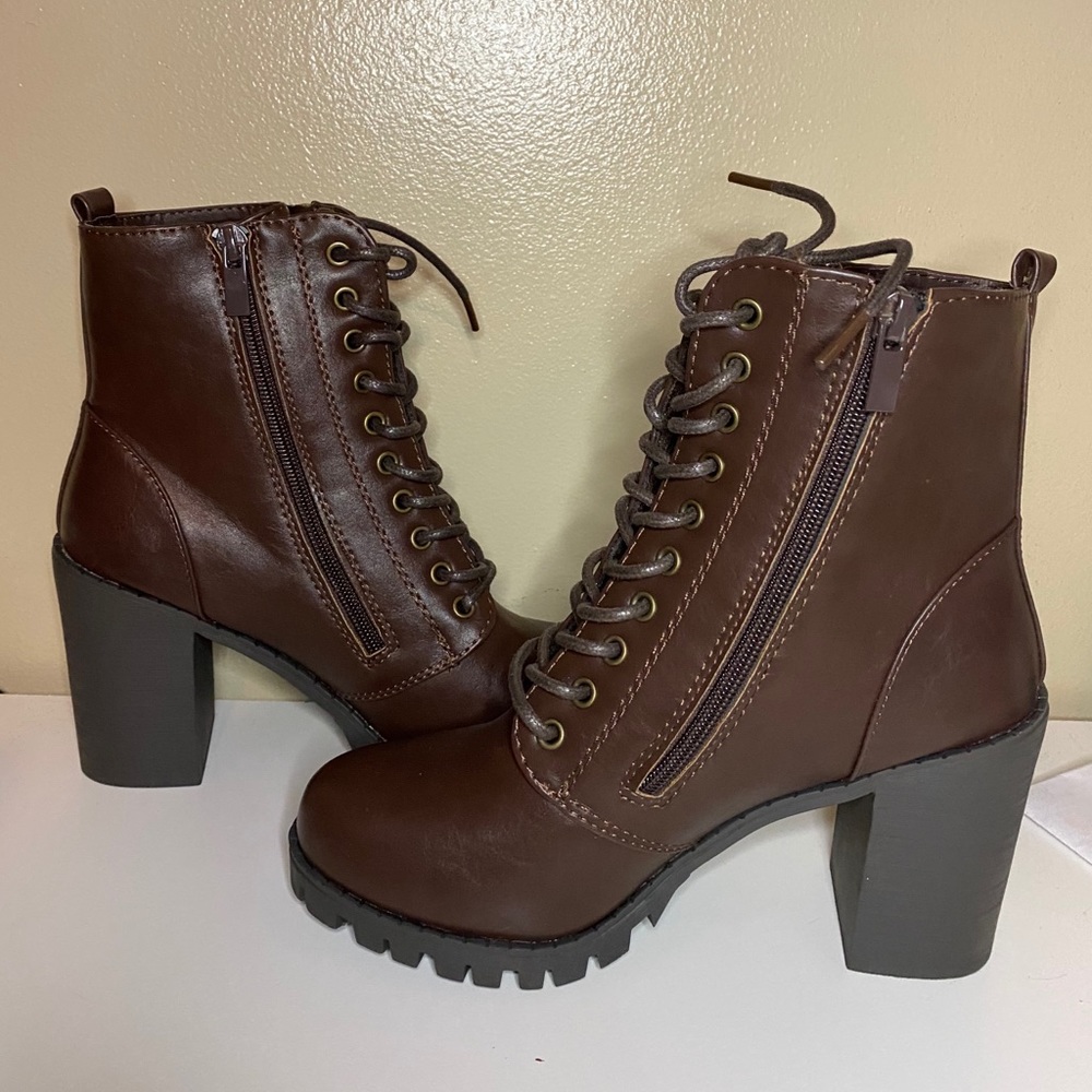 Forever Brown Lace Up/Zip Up Heeled Boots 6 1/2